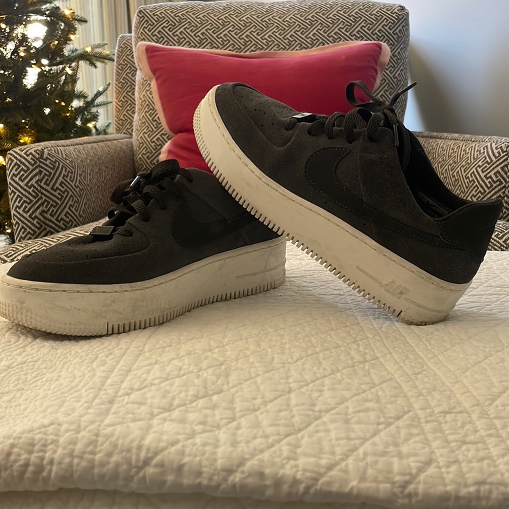 Nike platforms